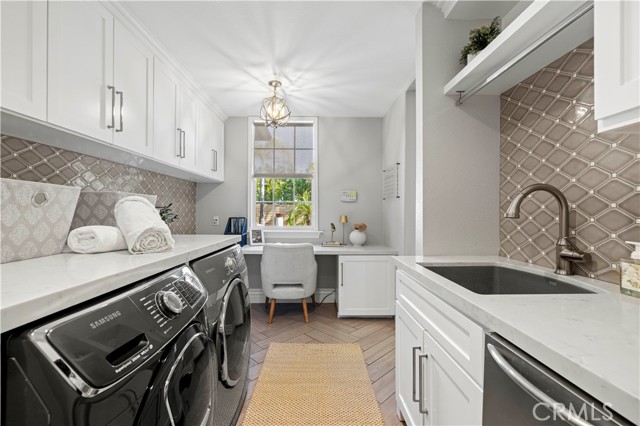 Detail Gallery Image 16 of 57 For 26837 Alcott Ct, Stevenson Ranch,  CA 91381 - 5 Beds | 5 Baths