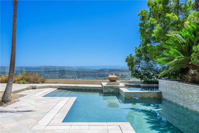 50 Vista Montemar, Laguna Niguel CA: https://media.crmls.org/medias/e70465cd-3bcc-4562-b326-f55eb2b41e9b.jpg