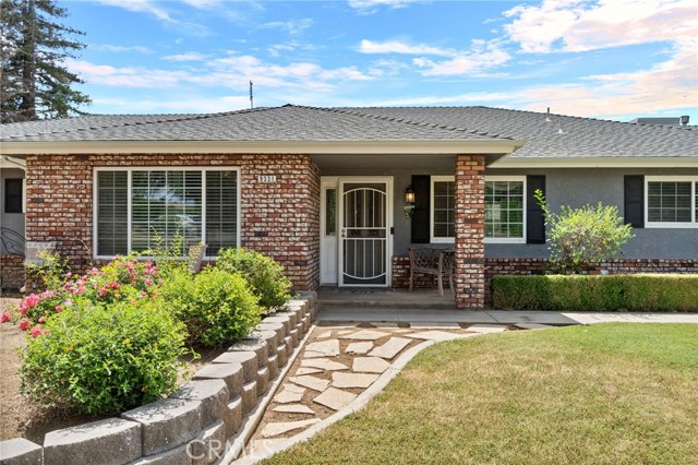 Detail Gallery Image 5 of 52 For 9331 E Mesa Ave, Clovis,  CA 93619 - 3 Beds | 2/1 Baths