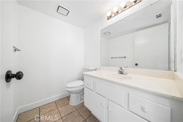 Detail Gallery Image 15 of 29 For 12466 Highgate, Victorville,  CA 92395 - 2 Beds | 2/1 Baths