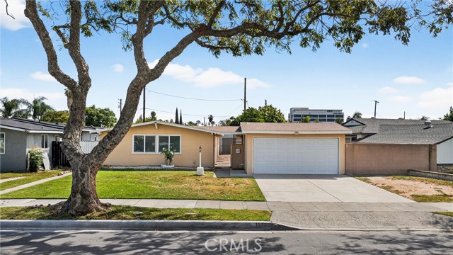 Detail Gallery Image 6 of 39 For 1813 W Westmont Dr, Anaheim,  CA 92801 - 3 Beds | 1/1 Baths
