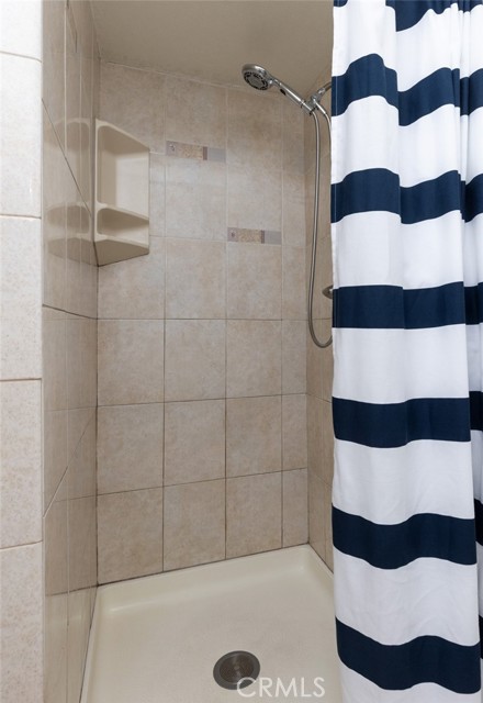 Detail Gallery Image 13 of 18 For 7901 Rhine Dr, Huntington Beach,  CA 92647 - 4 Beds | 2 Baths