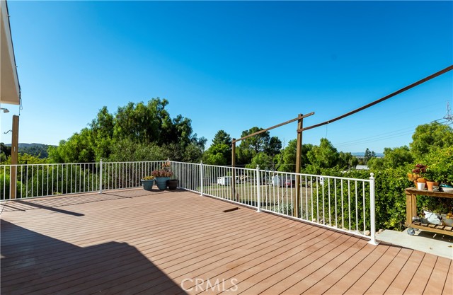 10161 Foothill Boulevard, Sylmar CA: https://media.crmls.org/medias/e70725e5-898e-4f6b-822e-8ee11a0526b6.jpg