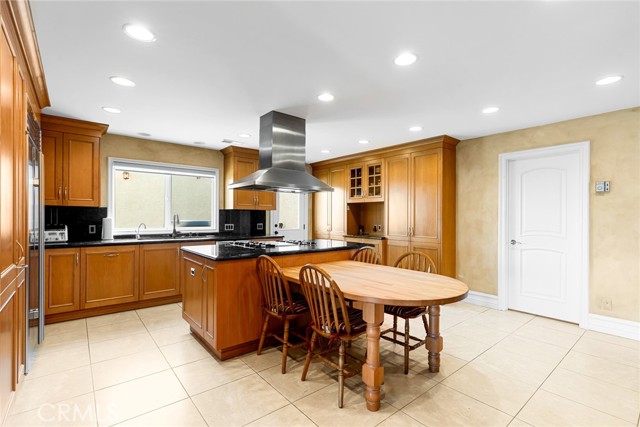 34 sage, Bell Canyon CA: https://media.crmls.org/medias/e707af7a-1361-4e3c-b347-21c98b066ceb.jpg