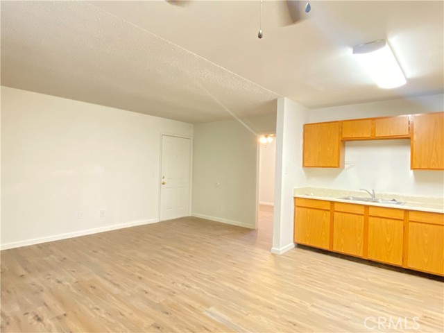 Image 3 of 8 For 1620 Euclid Avenue D-3