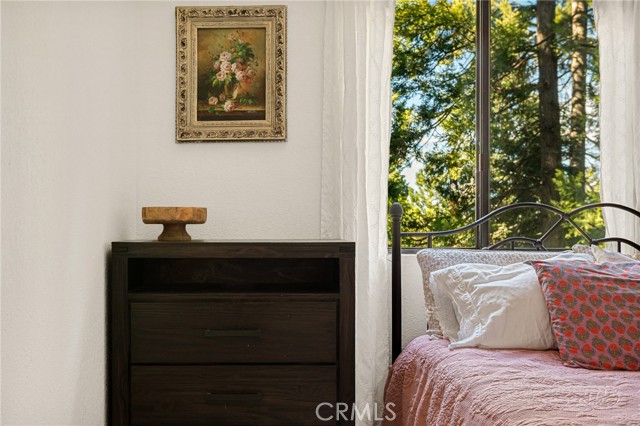 Detail Gallery Image 22 of 26 For 583 W Victoria Ct, Lake Arrowhead,  CA 92352 - 3 Beds | 2 Baths