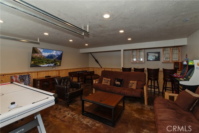 Detail Gallery Image 36 of 50 For 764 Crestwood, Big Bear Lake,  CA 92315 - 2 Beds | 2 Baths