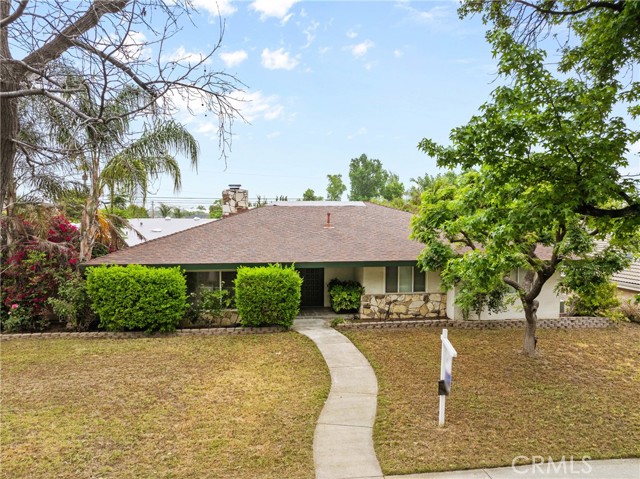 1754 N 1st Avenue, Upland CA: https://media.crmls.org/medias/e7091e9e-1e25-406a-b6fc-2e5a808b7696.jpg