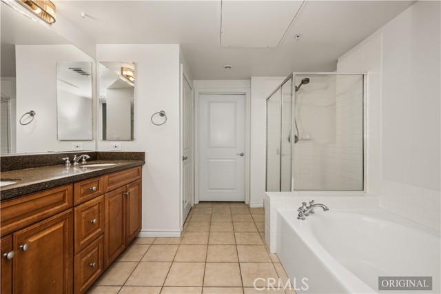 Detail Gallery Image 19 of 30 For 85 E Commonwealth Ave 3d,  Alhambra,  CA 91801 - 2 Beds | 2 Baths