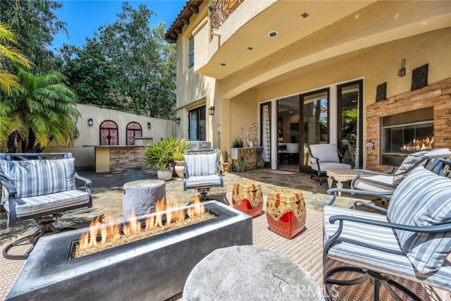 1036 Avenue C, Redondo Beach, California 90277, 5 Bedrooms Bedrooms, ,4 BathroomsBathrooms,Residential,For Sale,Avenue C,SB26075417