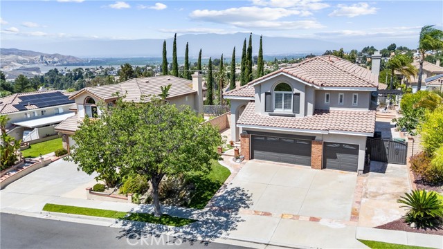1443 Canyon Crest Drive, Corona CA: https://media.crmls.org/medias/e70ab292-3c31-40ee-865f-47e518012ddf.jpg