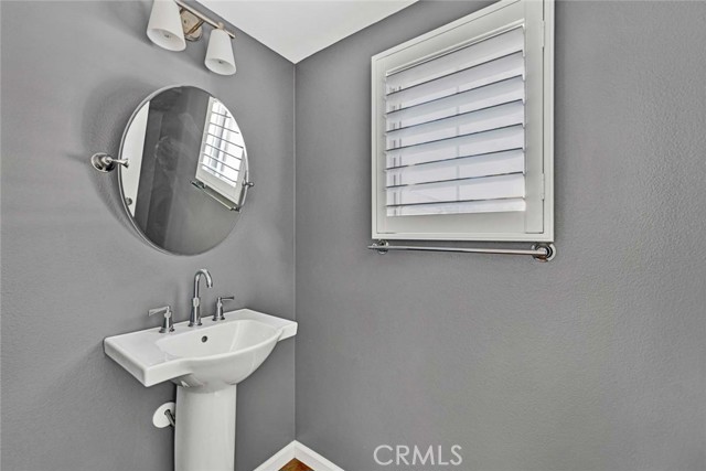 Detail Gallery Image 17 of 41 For 115 Rodeo, Irvine,  CA 92602 - 3 Beds | 2/1 Baths