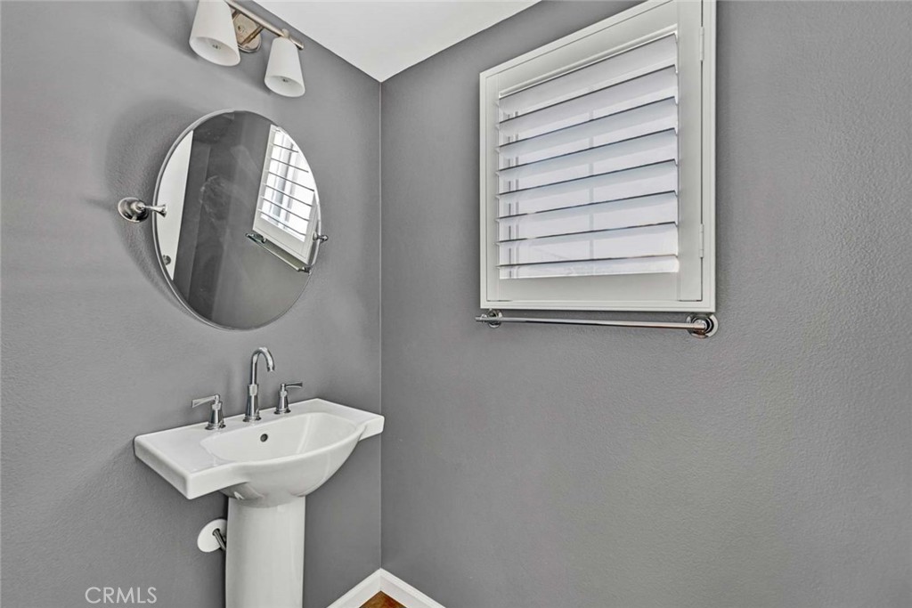 MLS #OC25248388 image #16