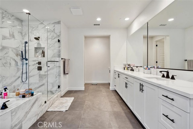 Detail Gallery Image 7 of 14 For 17715 Hillside, Saugus,  CA 91350 - 4 Beds | 4 Baths