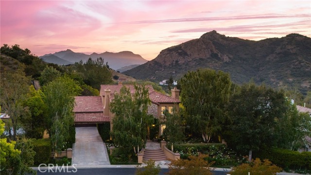 1314 Caitlyn Circle photo 1