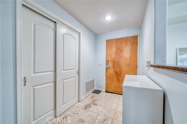 Detail Gallery Image 12 of 13 For 1042 S Kingsley Dr #101,  Los Angeles,  CA 90006 - 2 Beds | 2 Baths