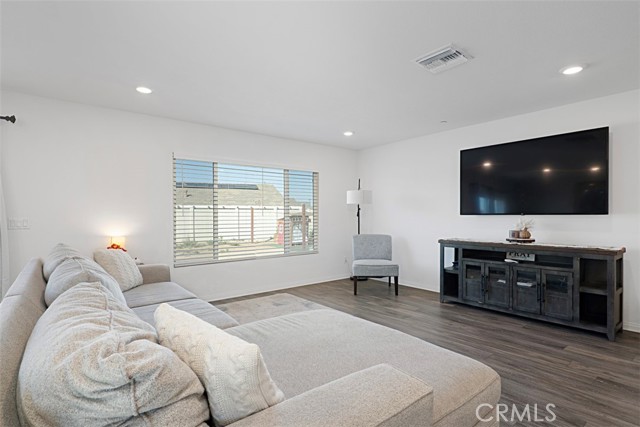 Detail Gallery Image 11 of 29 For 26495 Calle Los Robles, Menifee,  CA 92585 - 3 Beds | 2 Baths