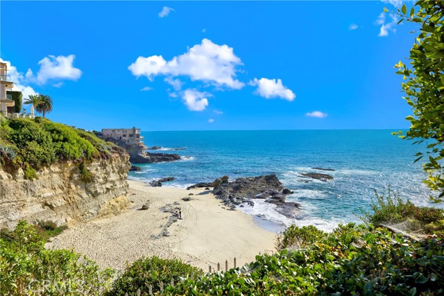 Detail Gallery Image 1 of 32 For 31561 Table Rock Dr #213,  Laguna Beach,  CA 92651 - 2 Beds | 1 Baths