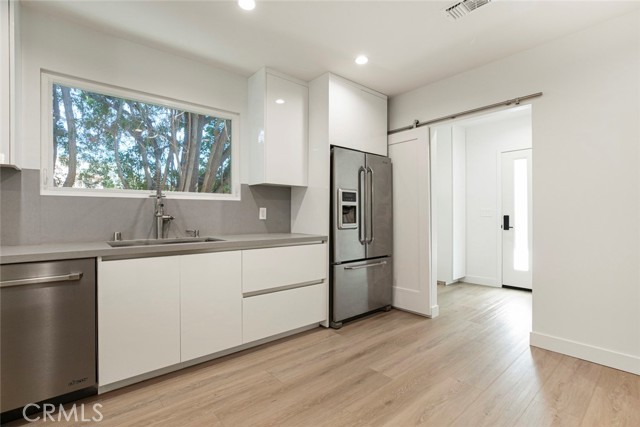 Detail Gallery Image 12 of 38 For 528 Spencer St, Glendale,  CA 91202 - 3 Beds | 2 Baths