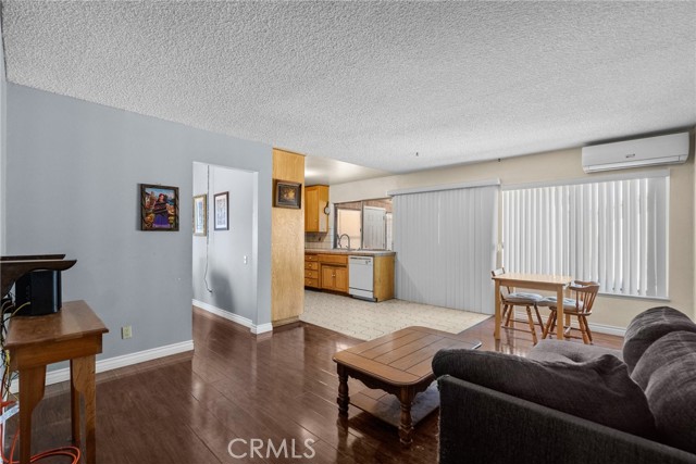 Detail Gallery Image 9 of 15 For 663 Eston Pl a,  Lancaster,  CA 93535 - 3 Beds | 3 Baths