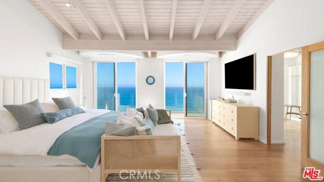 Detail Gallery Image 32 of 69 For 31654 Broad Beach Rd, Malibu,  CA 90265 - 4 Beds | 3/1 Baths