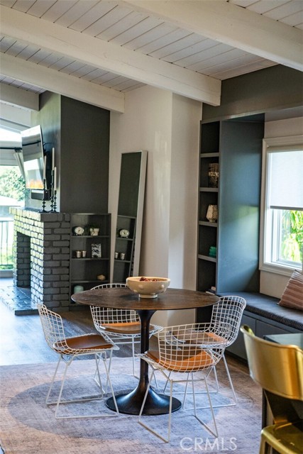 956 Tia Juana, Laguna Beach CA: https://media.crmls.org/medias/e70f474b-2e11-4891-a833-71813927e892.jpg