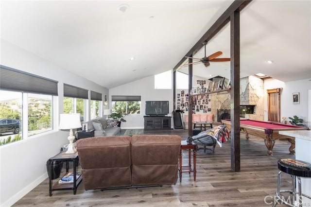 Detail Gallery Image 4 of 52 For 18855 Consul, Corona,  CA 92881 - 4 Beds | 4/1 Baths