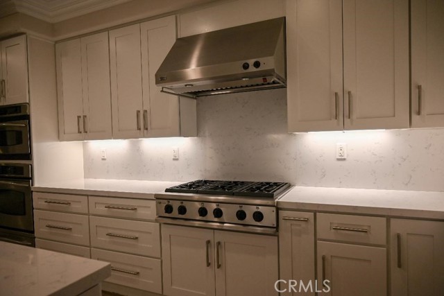 26850 Boulder Crest Drive, Valencia CA: https://media.crmls.org/medias/e71085b8-73ae-446a-8a75-7de6e085c927.jpg