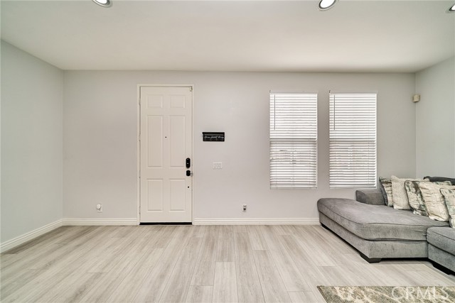 12573 Montaivo Lane, Eastvale CA: https://media.crmls.org/medias/e710c031-597a-4fe5-925a-acb82bee1789.jpg