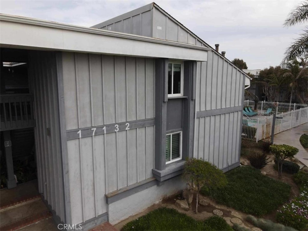 17132 Pacific Coast 204, Huntington Beach, CA 92649