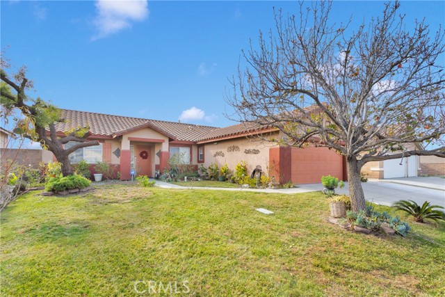 Detail Gallery Image 2 of 26 For 15827 Mariposa Dr, Fontana,  CA 92336 - 3 Beds | 2 Baths