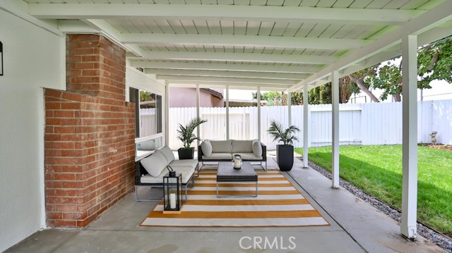 2737 Lorenzo Avenue, Costa Mesa CA: https://media.crmls.org/medias/e71291c2-67be-440e-842d-a75b6a1d615d.jpg