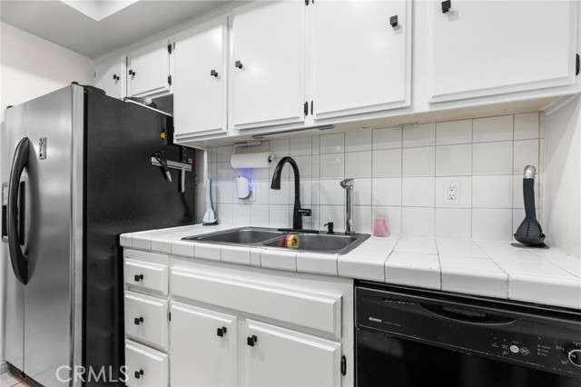 Front Image Thumbnail for CRPW26036385