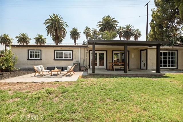 1110 W Cypress Avenue, Redlands CA: https://media.crmls.org/medias/e712f754-d769-4936-8694-12017ee9cf60.jpg