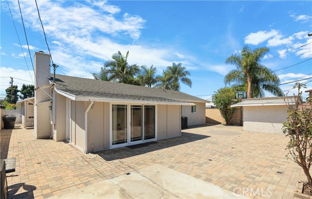 2279 W Falmouth Avenue, Anaheim CA: https://media.crmls.org/medias/e7130dd0-f6c1-4a57-af5a-9a5f6d2ad97b.jpg