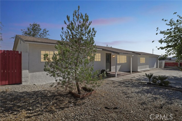 16280 Lorene Drive, Victorville CA: https://media.crmls.org/medias/e7138b59-35c1-4699-8467-5aa9e280d0e8.jpg