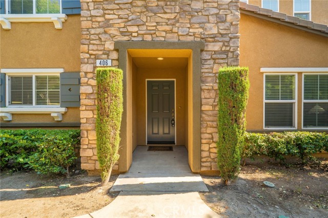 Detail Gallery Image 5 of 43 For 406 N Placer Privado, Ontario,  CA 91764 - 3 Beds | 2/1 Baths