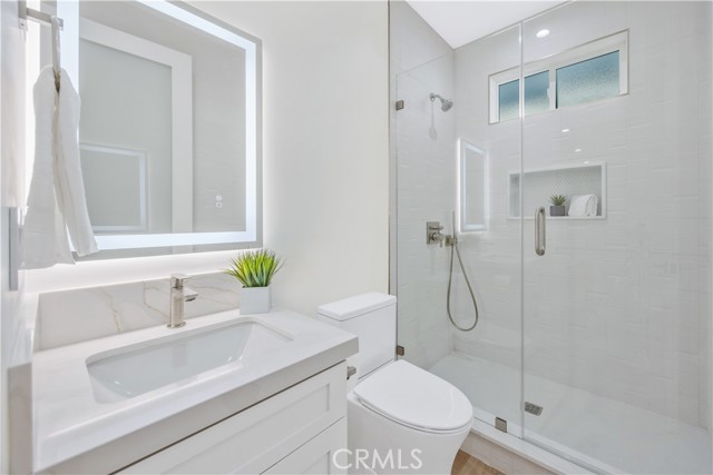 2405 Mathews Avenue, Redondo Beach CA: https://media.crmls.org/medias/e713f58f-4b8e-4688-a73d-a972ee738a29.jpg