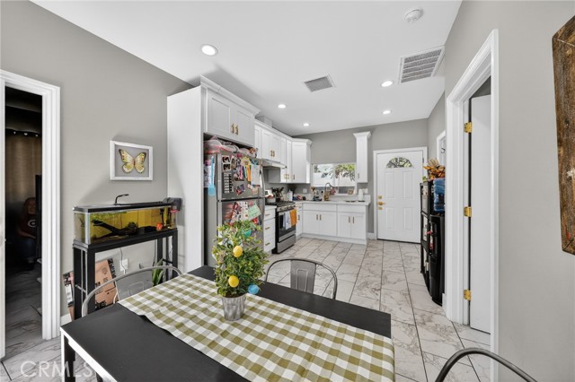 Detail Gallery Image 33 of 75 For 14061 Parson Street, Garden Grove,  CA 92843 - 6 Beds | 5 Baths