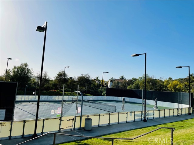 22 Via Paquete, San Clemente CA: https://media.crmls.org/medias/e7144b86-76af-4915-a6df-7b15315795ef.jpg