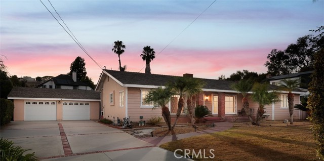 11211 Newport Ave., North Tustin CA: https://media.crmls.org/medias/e714722c-2c15-4046-85b3-c932371e47eb.jpg