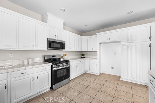 Detail Gallery Image 19 of 39 For 43453 Tali St, Lancaster,  CA 93535 - 3 Beds | 3 Baths