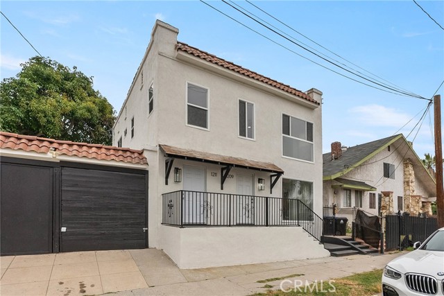 1209 W 40th Place, Los Angeles CA: https://media.crmls.org/medias/e71504e4-0b3c-4c7b-bfce-11cc8f4df3de.jpg