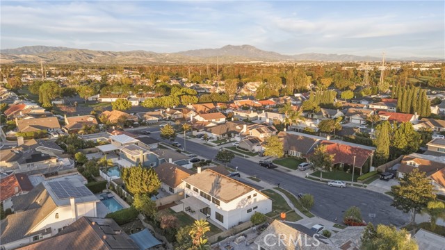 Detail Gallery Image 51 of 59 For 15335 Seine Cir, Irvine,  CA 92604 - 6 Beds | 4 Baths