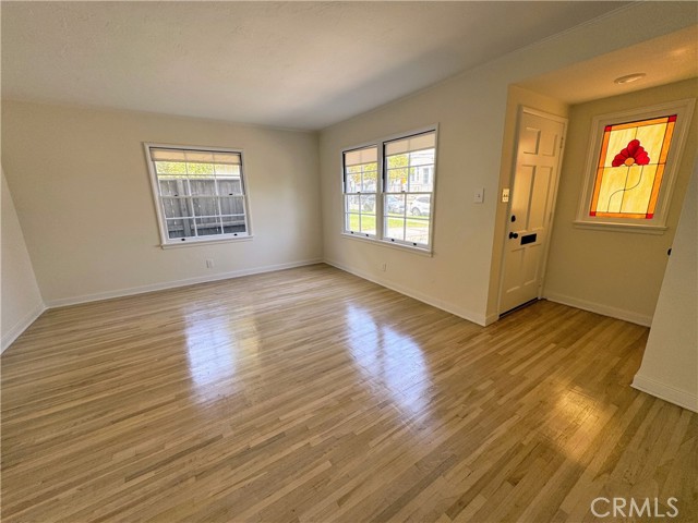 Detail Gallery Image 3 of 14 For 509 Geneva St, Glendale,  CA 91206 - 2 Beds | 1/1 Baths