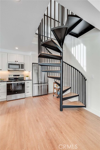 Detail Gallery Image 18 of 30 For 127 E Foothill Bld a,  Glendora,  CA 91741 - 1 Beds | 1 Baths