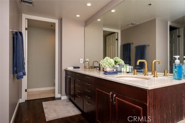 Detail Gallery Image 23 of 66 For 345 Pioneer Dr #1201,  Glendale,  CA 91203 - 2 Beds | 2 Baths