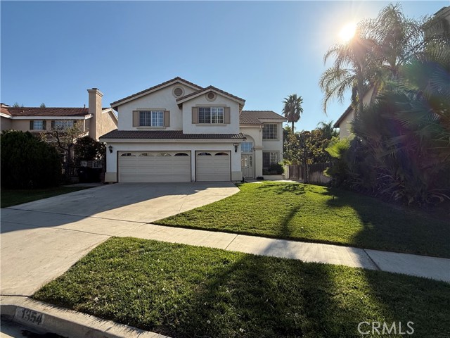 Detail Gallery Image 1 of 27 For 1354 Williamsburg Ln, Corona,  CA 92882 - 4 Beds | 3 Baths