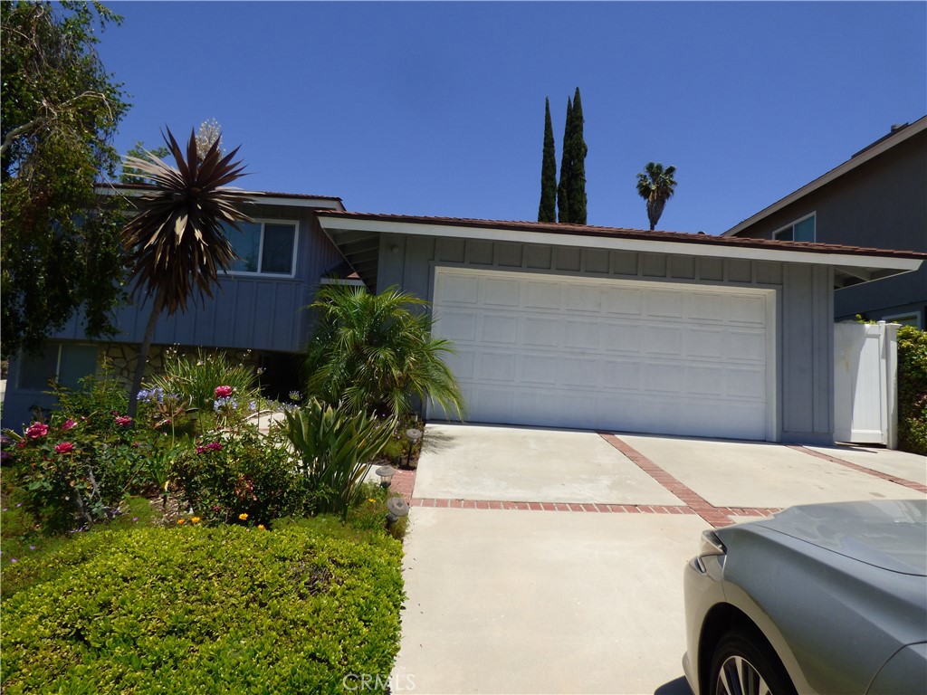 5650 Lake Lindero Drive