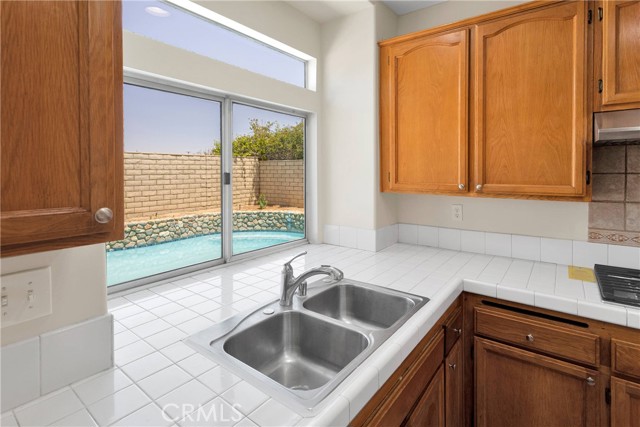 Detail Gallery Image 15 of 46 For 13984 Palomino Ct, Victorville,  CA 92394 - 5 Beds | 3 Baths